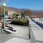 San 아파트 Kaštela